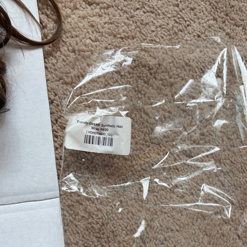Hairdo Brown Hair Wraps. OS. All synthetic. - Picture 4 of 13